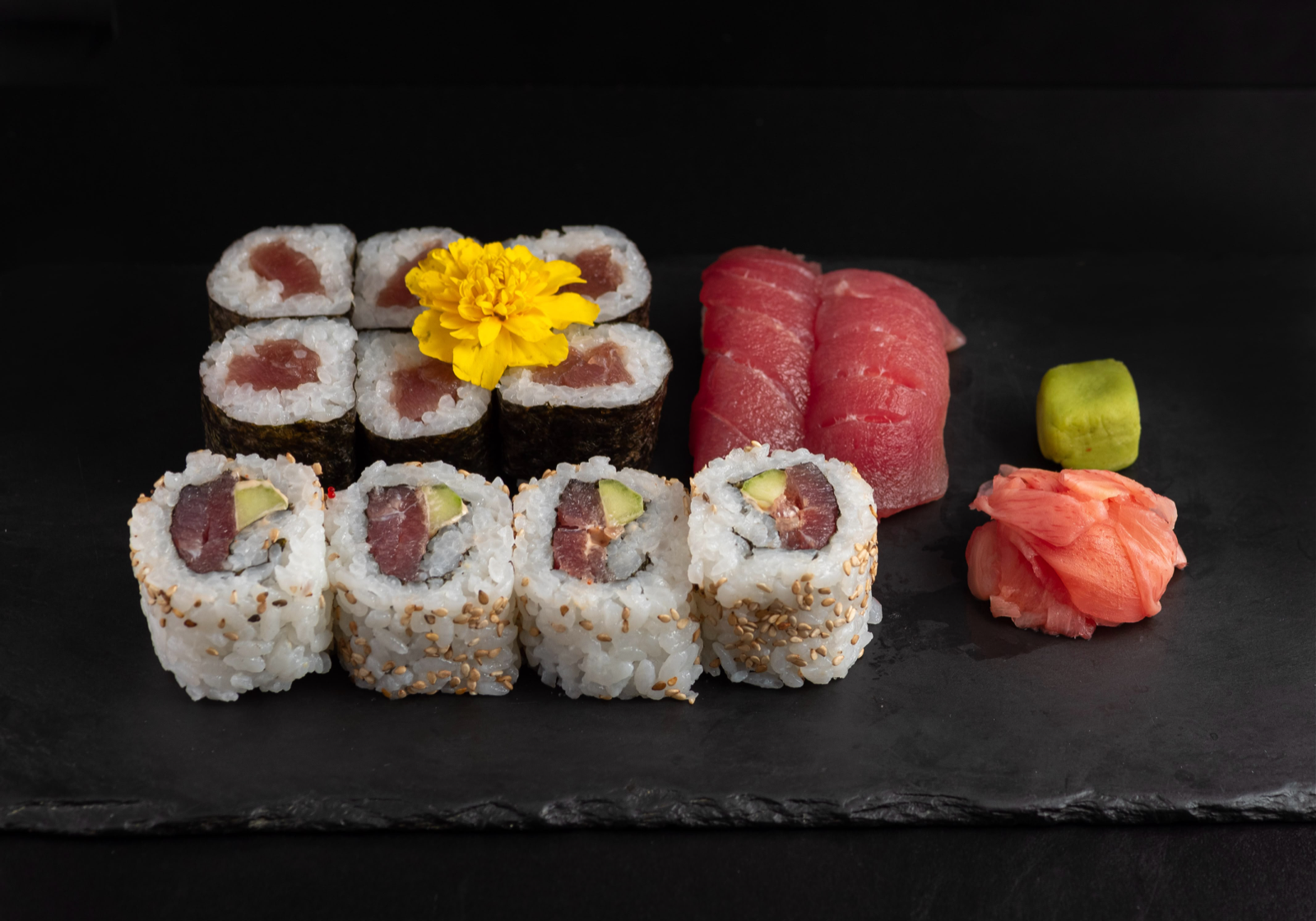 Tuna box — hosomaki, spicy tuna, nigiri